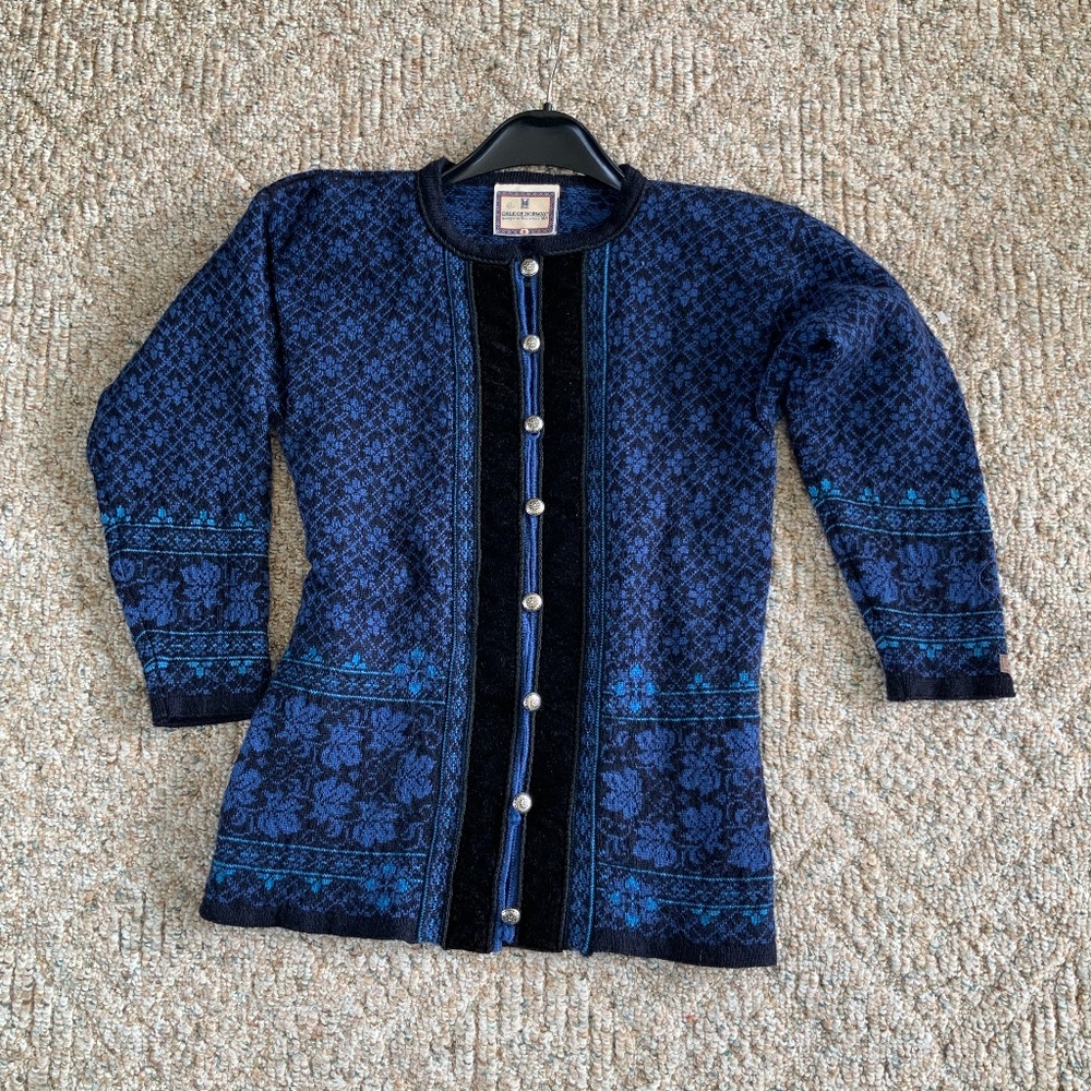 Authentic Dale of Norway wool cardigan